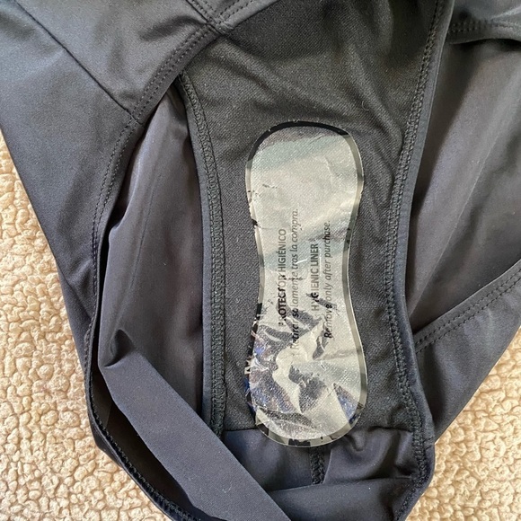 Ankar One Piece Bathing Suit - Black with Pink Trims Size 2XL- New no tag - Picture 5 of 6